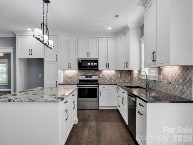 216 Paradise Drive, Belmont, NC 28012