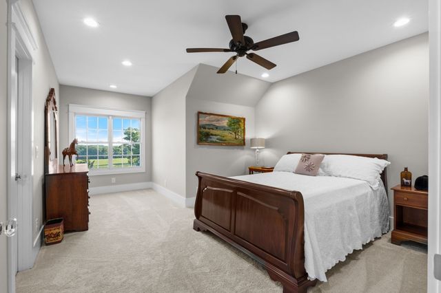 1421 Lawrence Ln, Springfield, TN 37172