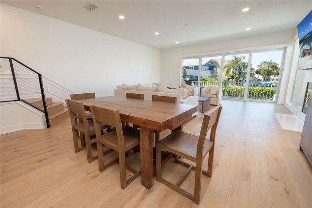 372 LARBOARD WAY, Clearwater Beach, FL 33767