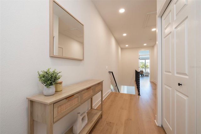 372 LARBOARD WAY, Clearwater Beach, FL 33767