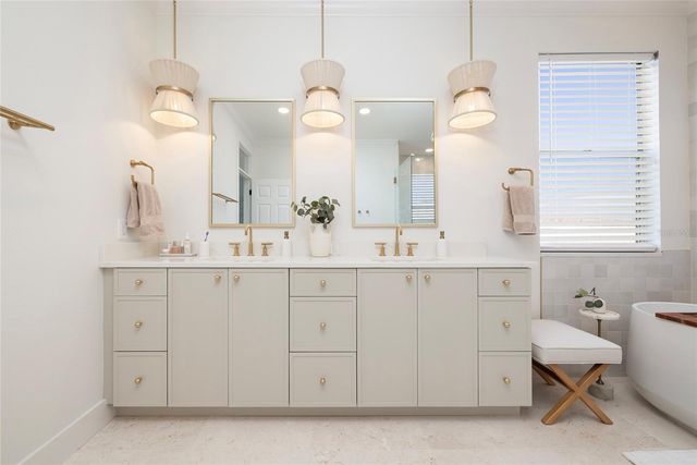 372 LARBOARD WAY, Clearwater Beach, FL 33767