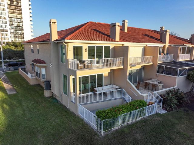 372 LARBOARD WAY, Clearwater Beach, FL 33767