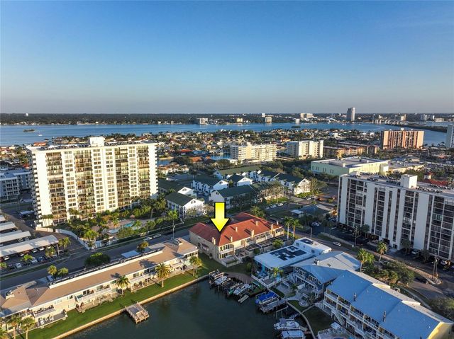 372 LARBOARD WAY, Clearwater Beach, FL 33767