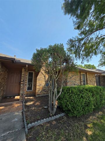 2011 Stradivarius Lane, Carrollton, TX 75007