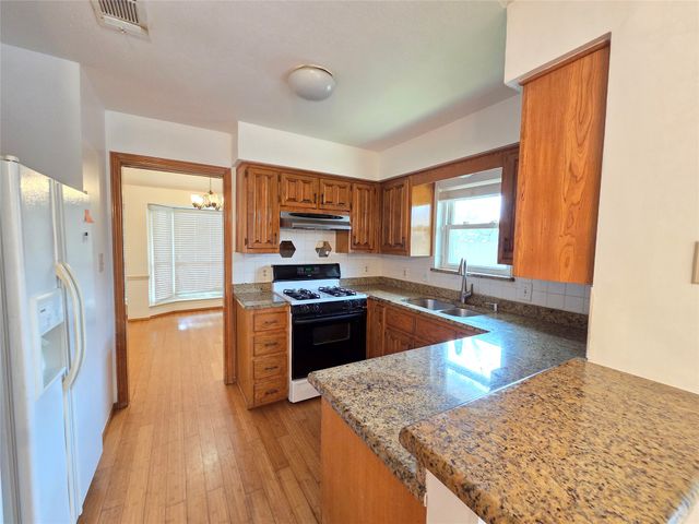 2011 Stradivarius Lane, Carrollton, TX 75007
