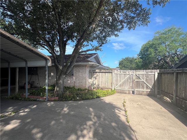 4901 French Dr, Corpus Christi, TX 78411
