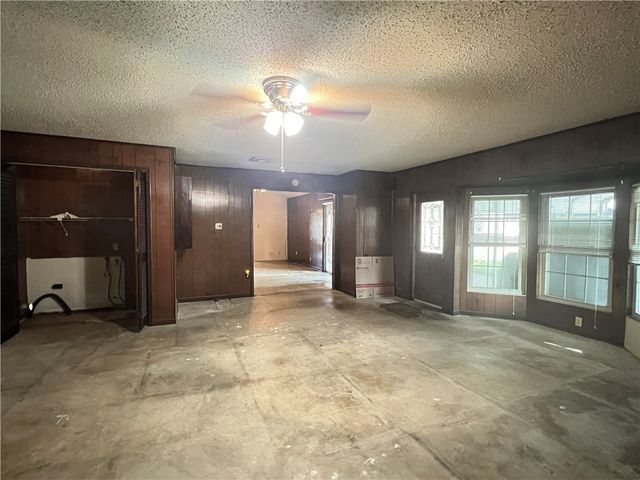 4901 French Dr, Corpus Christi, TX 78411