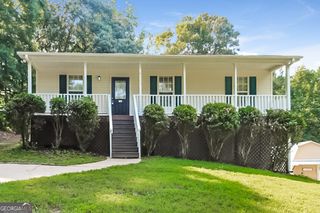 8303 Lakeview Drive SW, Covington, GA 30014