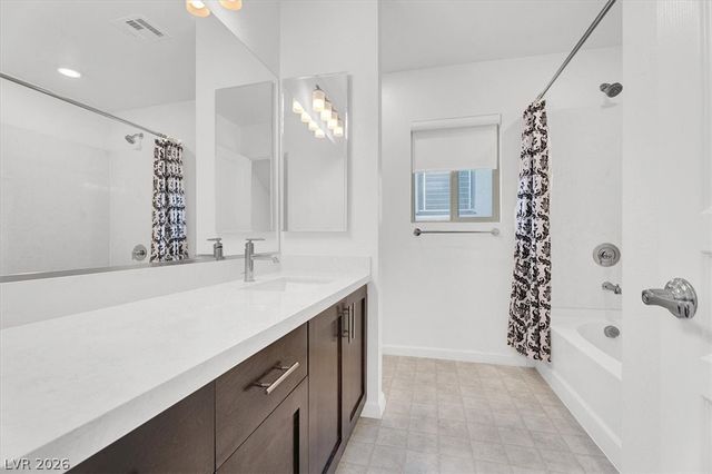 8028 Haywood Estate Avenue, Las Vegas, NV 89113