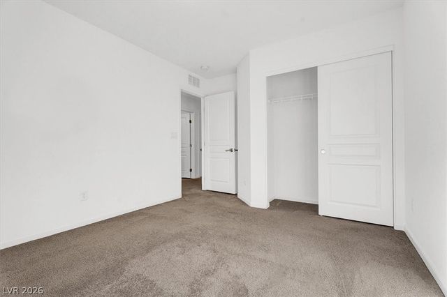 8028 Haywood Estate Avenue, Las Vegas, NV 89113