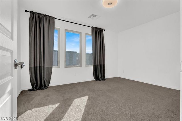 8028 Haywood Estate Avenue, Las Vegas, NV 89113