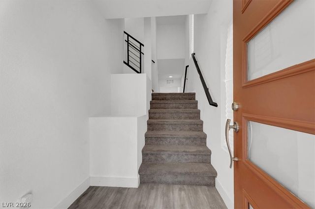 8028 Haywood Estate Avenue, Las Vegas, NV 89113