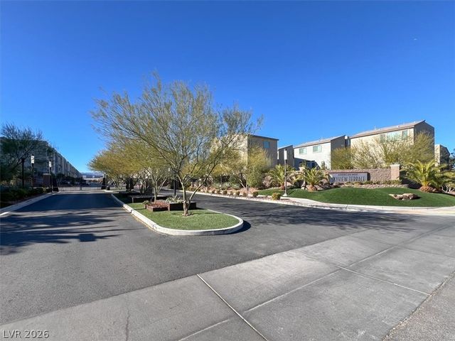 8028 Haywood Estate Avenue, Las Vegas, NV 89113