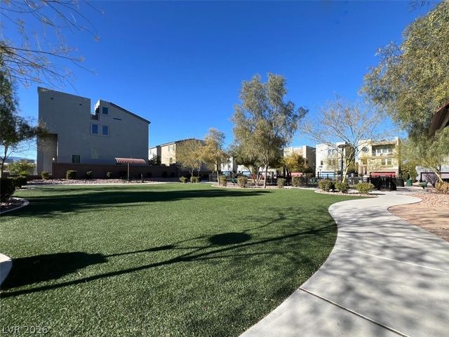 8028 Haywood Estate Avenue, Las Vegas, NV 89113