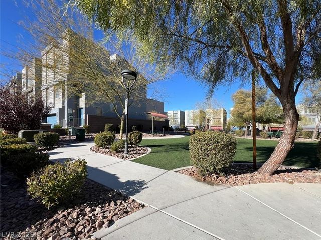 8028 Haywood Estate Avenue, Las Vegas, NV 89113