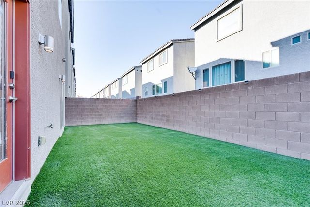 8028 Haywood Estate Avenue, Las Vegas, NV 89113