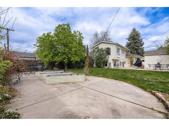 5611 S Hickory St, Littleton, CO 80120