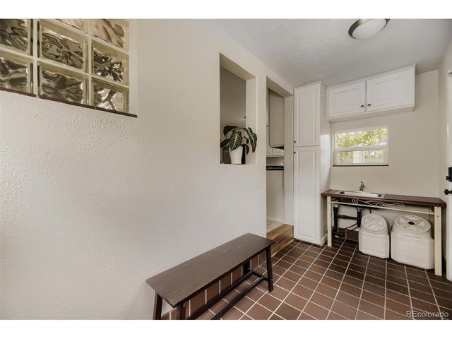 5611 S Hickory St, Littleton, CO 80120