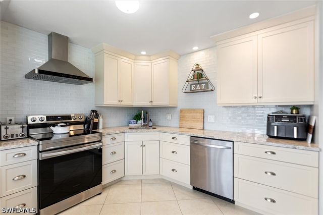 249 Memory LN 4, Naples, FL 34112