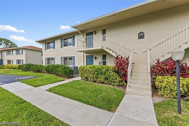 249 Memory LN 4, Naples, FL 34112
