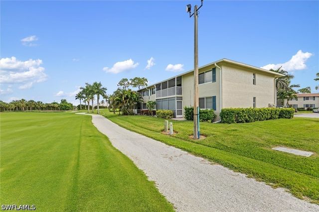 249 Memory LN 4, Naples, FL 34112