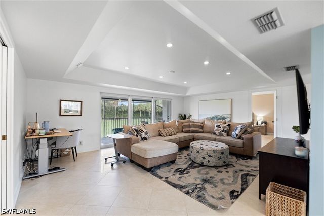 249 Memory LN 4, Naples, FL 34112