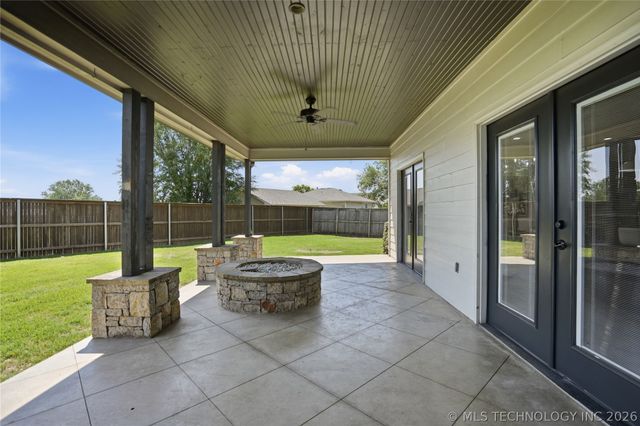 2413 W 109th Street S, Jenks, OK 74037