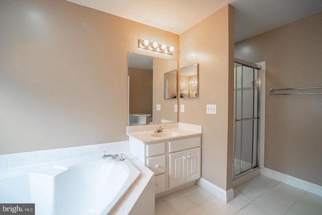 437 CLAYTON LN, Alexandria, VA 22304