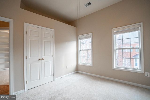 437 CLAYTON LN, Alexandria, VA 22304