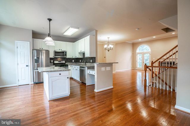437 CLAYTON LN, Alexandria, VA 22304