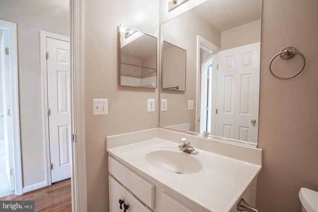 437 CLAYTON LN, Alexandria, VA 22304