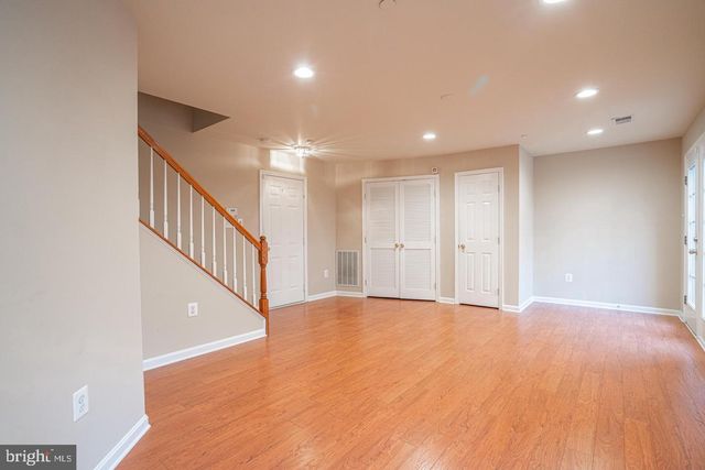437 CLAYTON LN, Alexandria, VA 22304