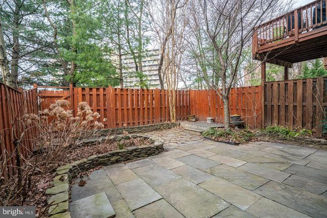 437 CLAYTON LN, Alexandria, VA 22304