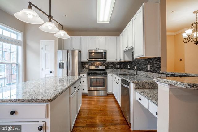 437 CLAYTON LN, Alexandria, VA 22304