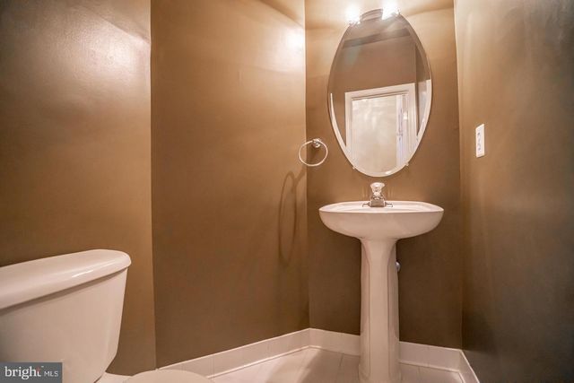 437 CLAYTON LN, Alexandria, VA 22304