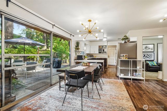 19604 10th Avenue NE, Shoreline, WA 98155