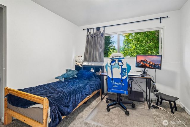 19604 10th Avenue NE, Shoreline, WA 98155