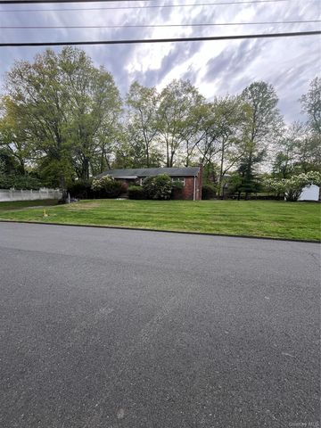 7 Radcliff Drive, New City, NY 10956