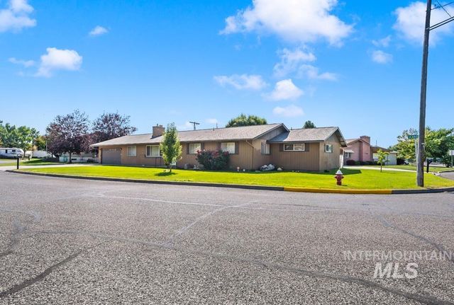 124 Sears Dr, Ontario, OR 97914