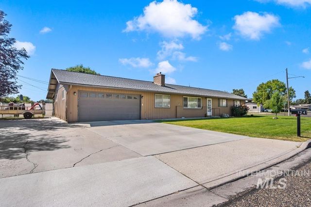 124 Sears Dr, Ontario, OR 97914