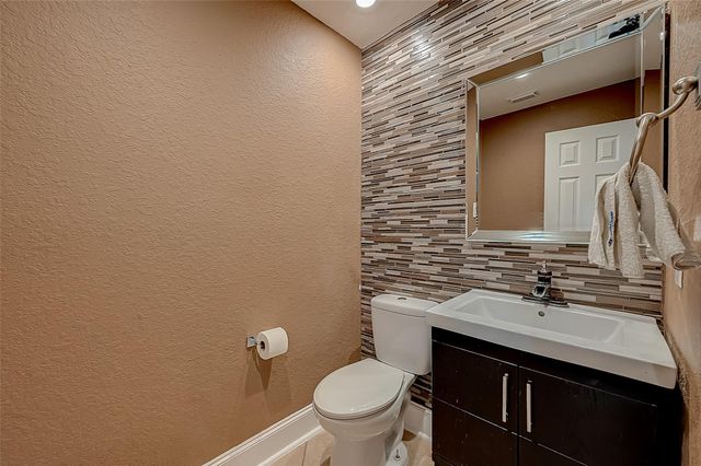 1419 Kyle Hill Lane, Sugar Land, TX 77479