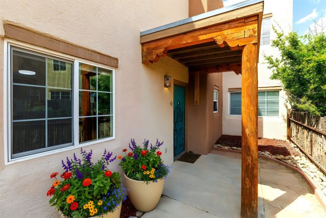 2210 Miguel Chavez Unit 812, Santa Fe, NM 87505