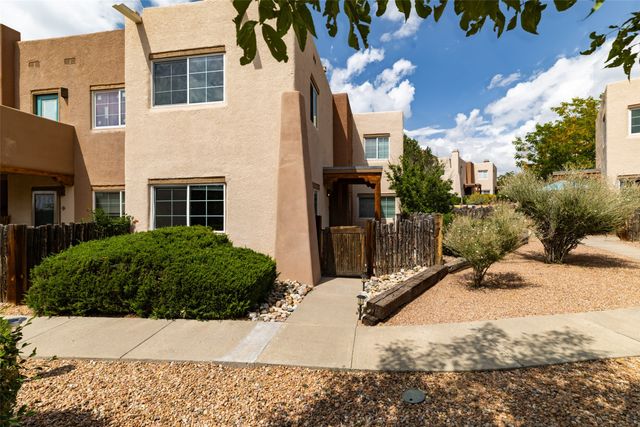 2210 Miguel Chavez Unit 812, Santa Fe, NM 87505