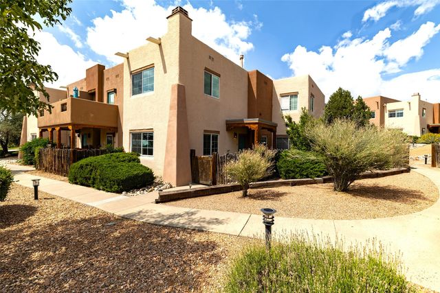 2210 Miguel Chavez Unit 812, Santa Fe, NM 87505