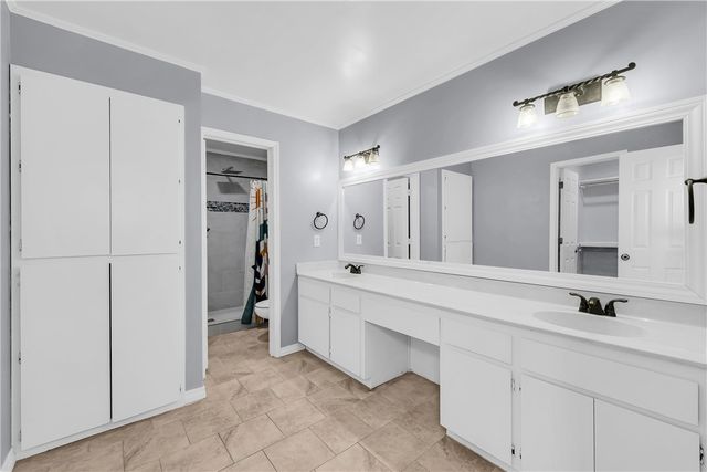 2315 S 17Th Street, Rogers, AR 72758