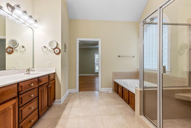 7813 Clara Chase Drive, Ooltewah, TN 37363