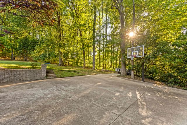 7813 Clara Chase Drive, Ooltewah, TN 37363