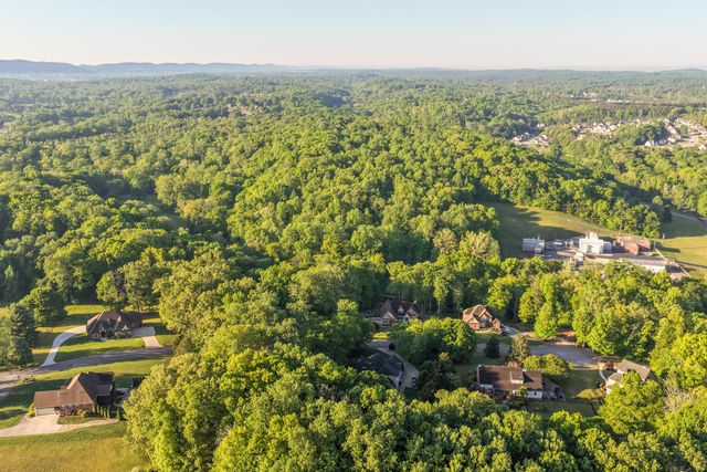 7813 Clara Chase Drive, Ooltewah, TN 37363