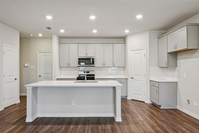 2669 Kings Canyon Mews, Corinth, TX 76210