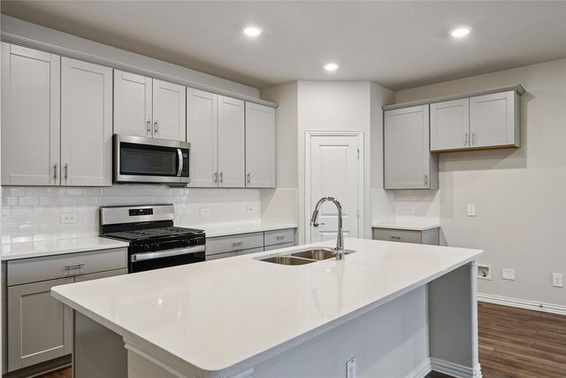 2669 Kings Canyon Mews, Corinth, TX 76210